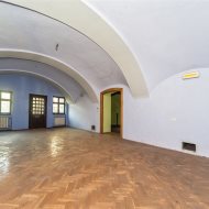 Lokal na sprzedaż